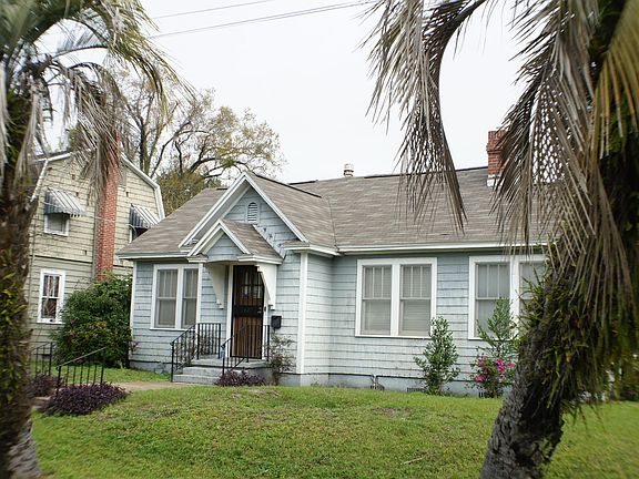 3rd image of 1427 Pine Grove Ave