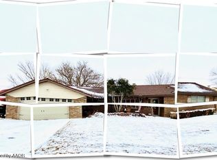 209 Bennett Dr, Dumas, TX 79029