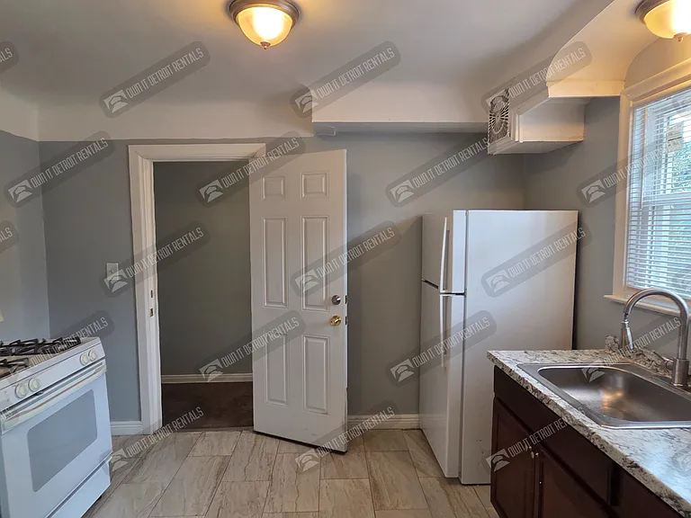5921 Balfour Rd — Photo 18