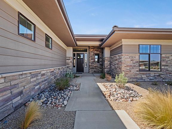 4th image of 1516 E Talus Way