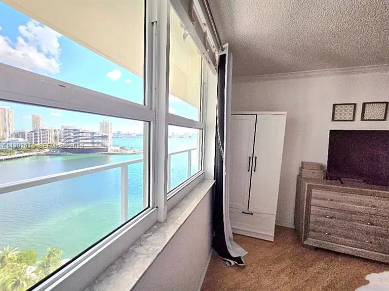 1155 Brickell Bay Dr #2006 — Photo 11