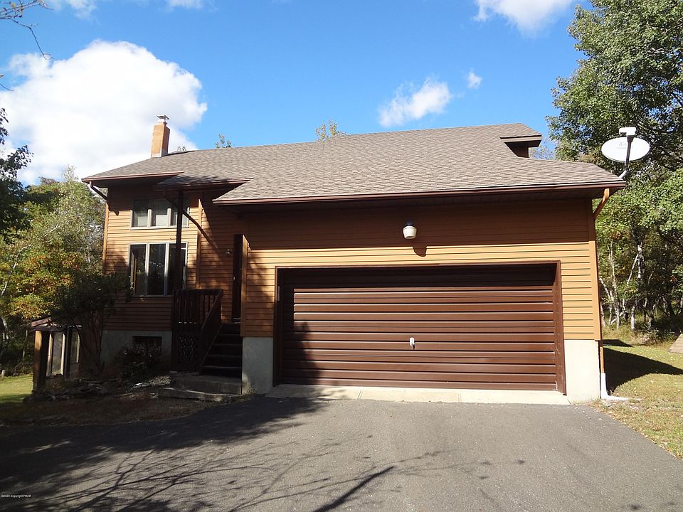 2nd image of 121 Colonial Ter