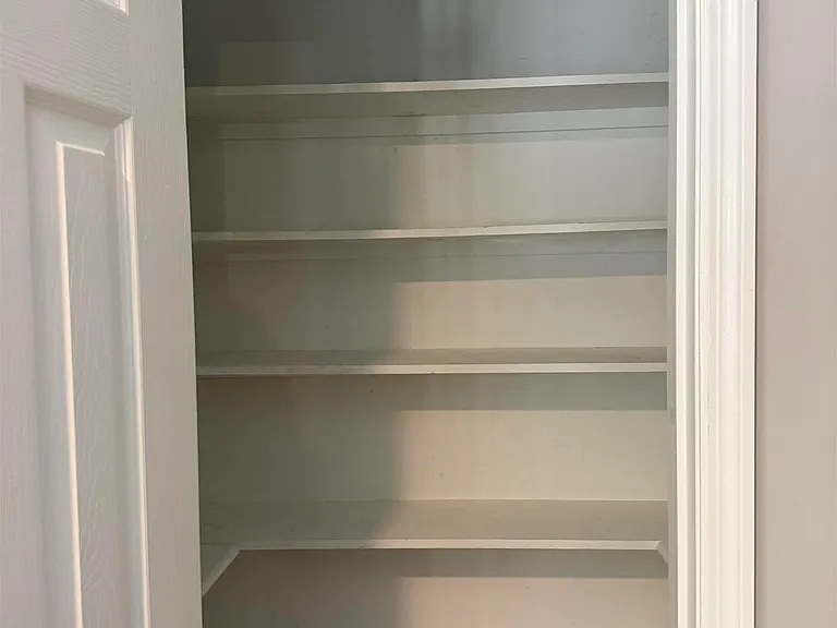 107 Barrington Pl N — Photo 13