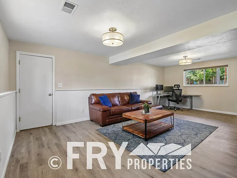 6459 Brentwood St — Photo 9