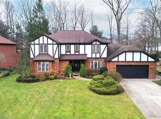 225 Brookrun Dr, Akron, OH 44321