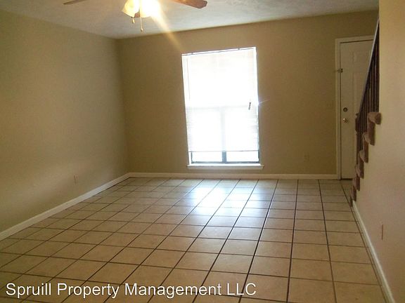2nd image of 138 Park Cir #B