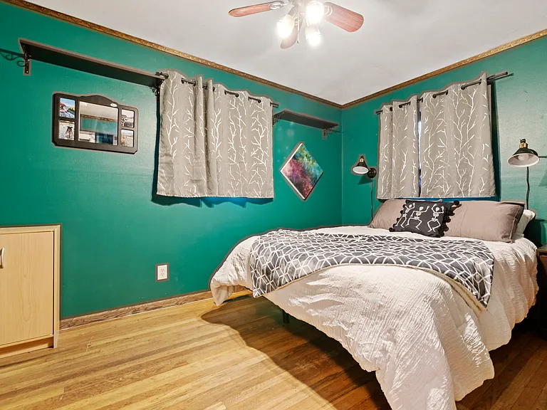 2108 W Cataldo Dr — Photo 2