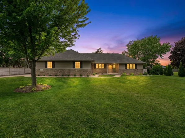 1112 Lake Park Rd, Menasha, WI 54952