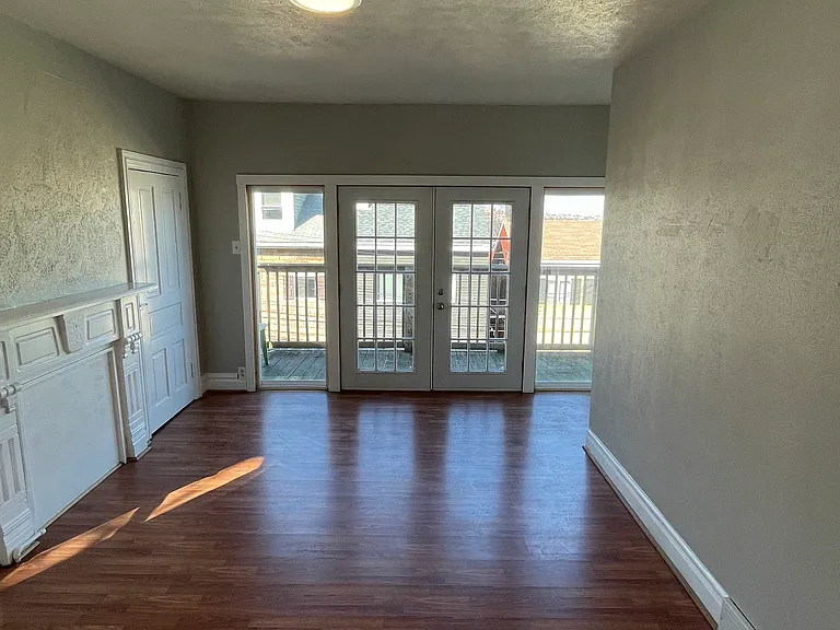 2622 Stella St — Photo 8