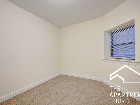 4th image of 2835 N Albany Ave APT G