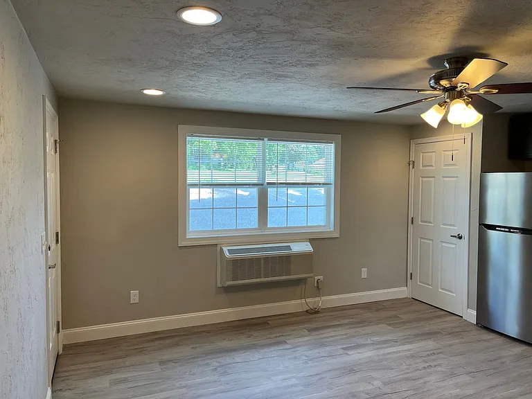 Salem Run Apartments - Phase 1 — Photo 79