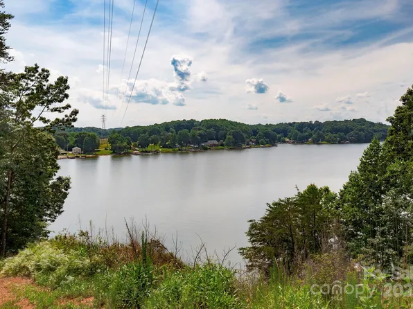 321 Rivercliff Dr #33, Stony Pt, NC 28678