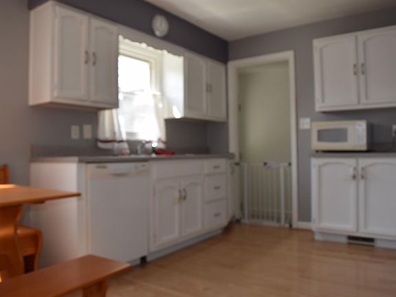 4th image of 45 S Riverview Dr