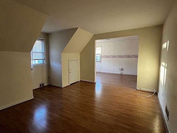 4th image of 165 Woods Ave Floor 2