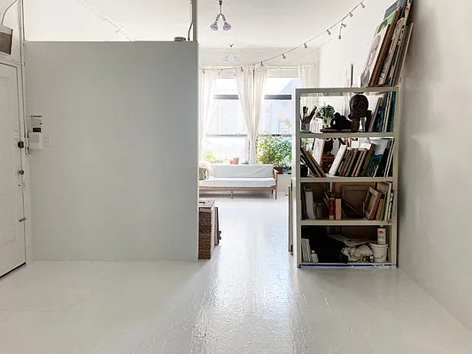 Rented by Nolita Group | media 15