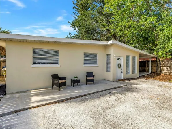 110 NE Monroe Cir N #1, Saint Petersburg, FL 33703