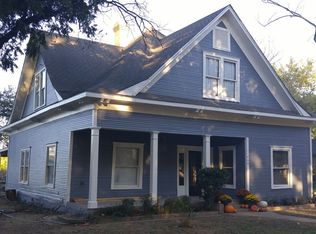 808 Kentucky St, Graham, TX 76450