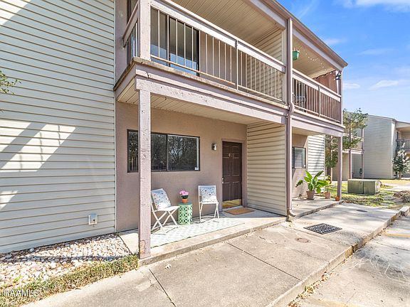 3rd image of 110 W Bayou Pkwy APT 402