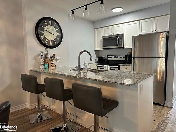 4th image of 5 Anchorage Cres #102