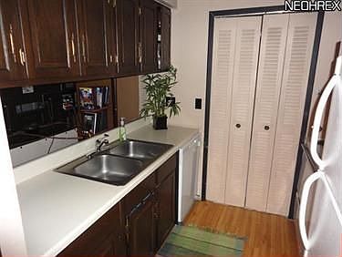 5th image of 1275 Hibbard Dr #114
