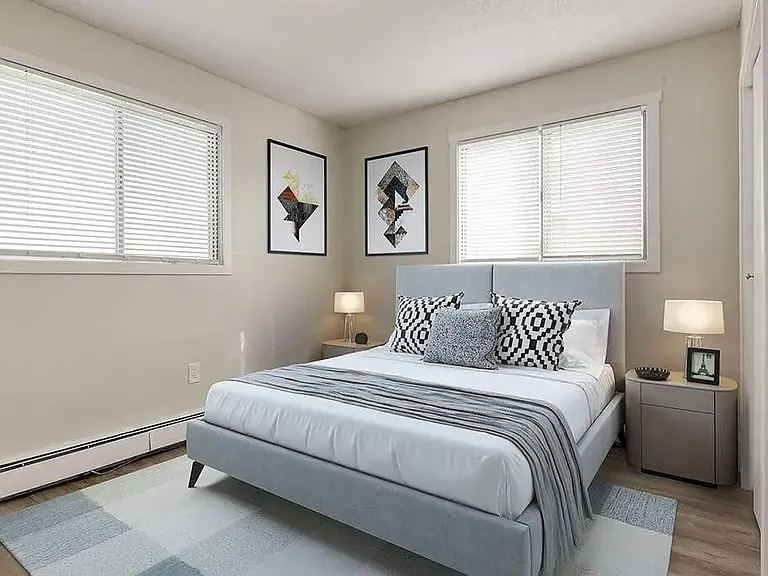 510 Robert St E — Photo 3
