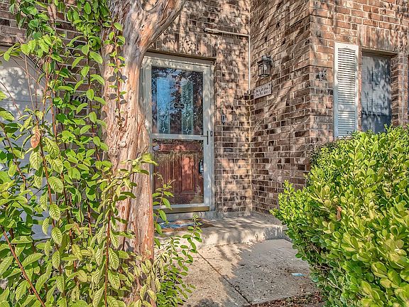 2nd image of 11911 Altamonte Oaks