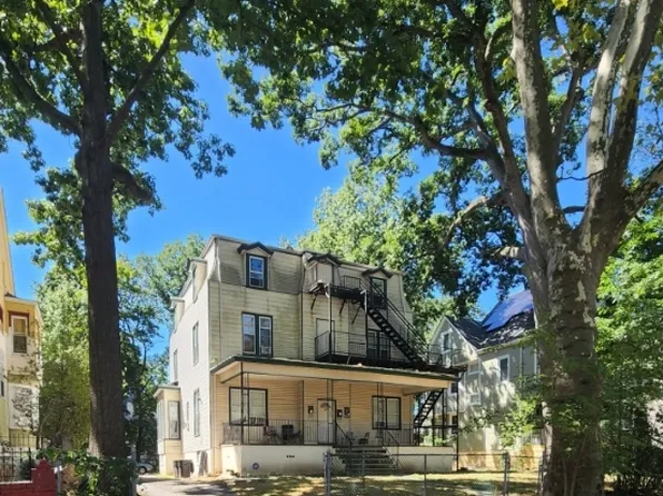 87 Chestnut St, East Orange City, NJ 07018