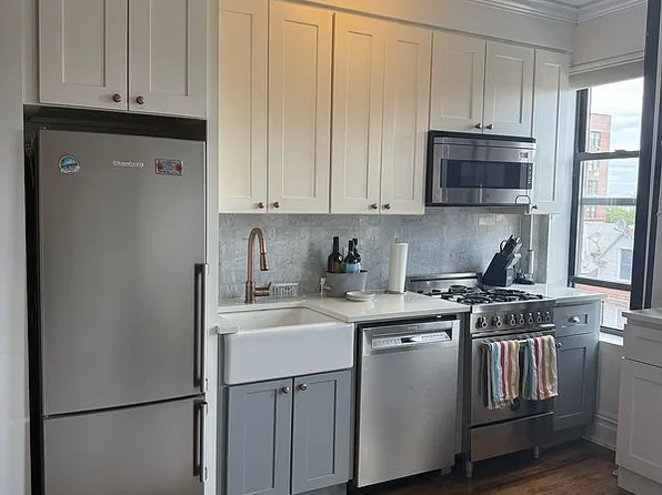 4222 Ketcham St #D11, Elmhurst, NY 11373