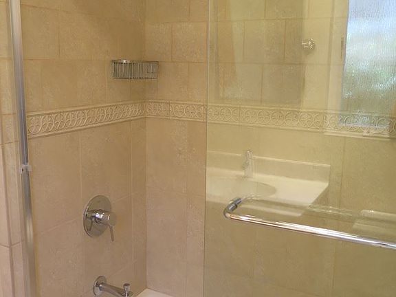 4th image of 3710 San Remo Dr APT B