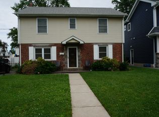 35 Rector Ct, Bergenfield, NJ 07621