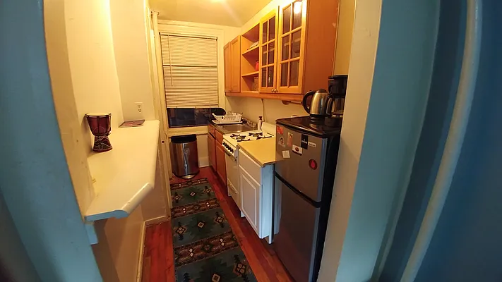 Rented by Downtown Mgt & Realty LLC | media 15