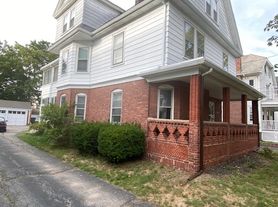 94 Harlow St