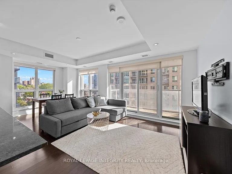 242 Rideau St #909 — Photo 18