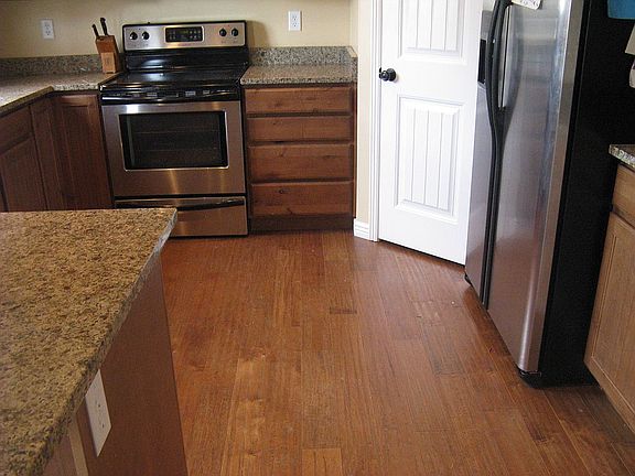 3rd image of 548 W Aspen Hills Blvd