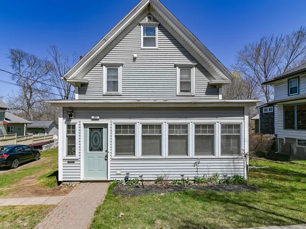 201 Main St, Kentville, NS B4N 1J6