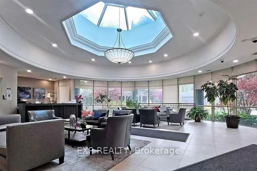 Building Photo - 28 Harrison Garden Blvd #1112