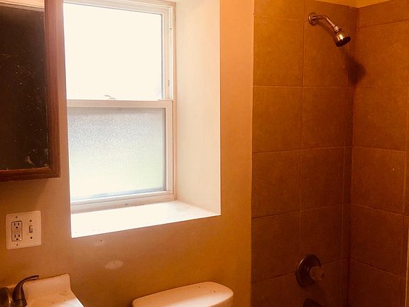 5th image of 4934 S King Dr APT 1