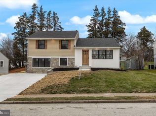 406 Warren Blvd, Broomall, PA 19008