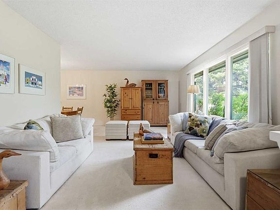 4th image of 2004 N Lake Bonavista Dr SE