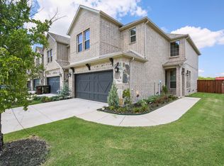 704 Reeves Ln, Plano, TX 75075