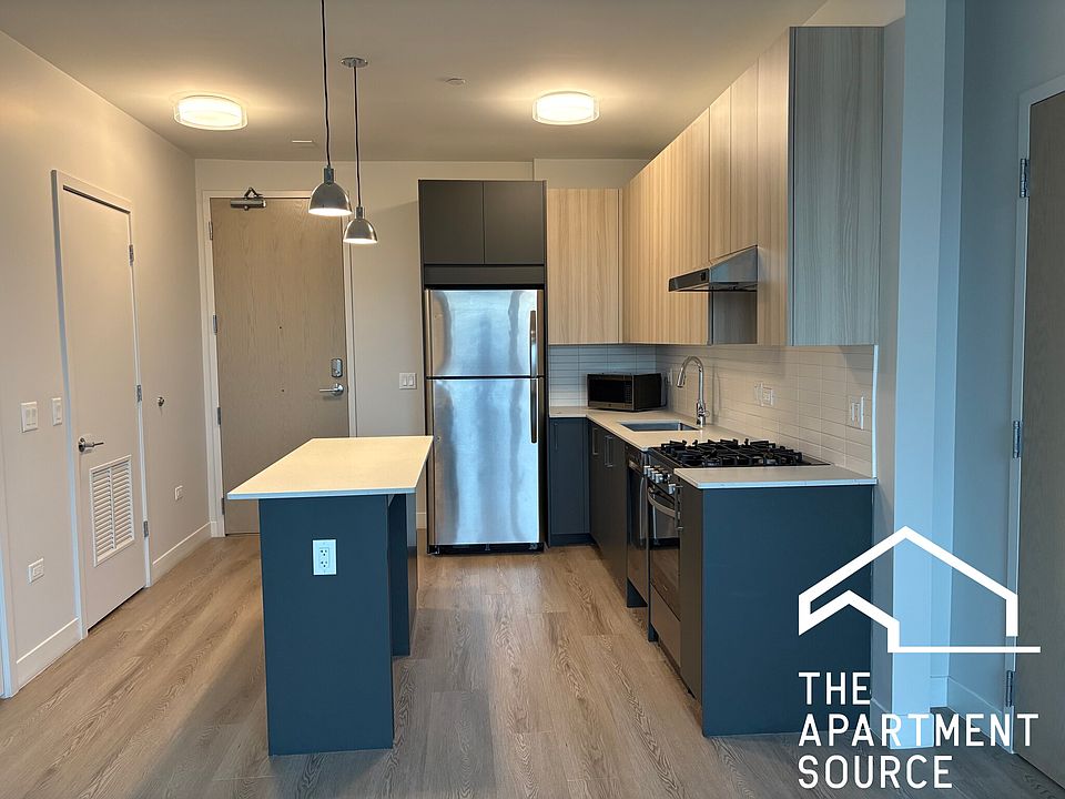 1st image of 670 N May St #405