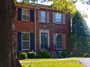 401A Country Lane, Louisville, KY 40207