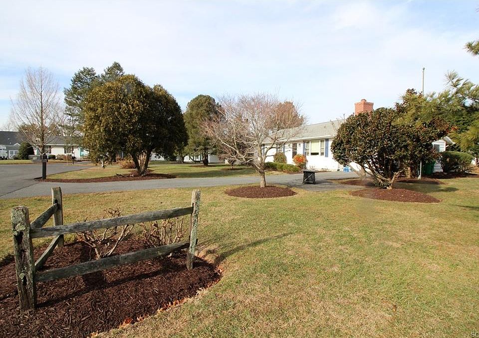 2nd image of 109 Chesapeake Dr