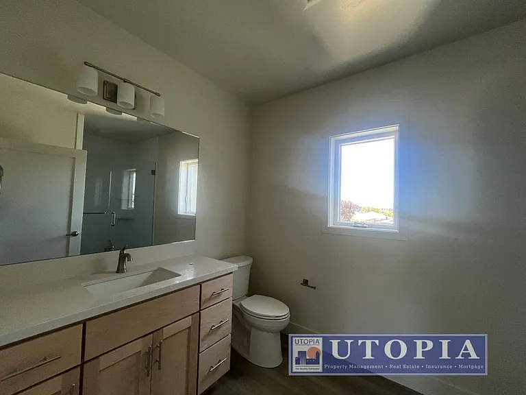528 Dufour St #A — Photo 14