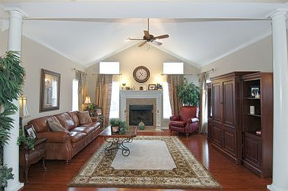 1st image of 104 Valencia Pkwy #104