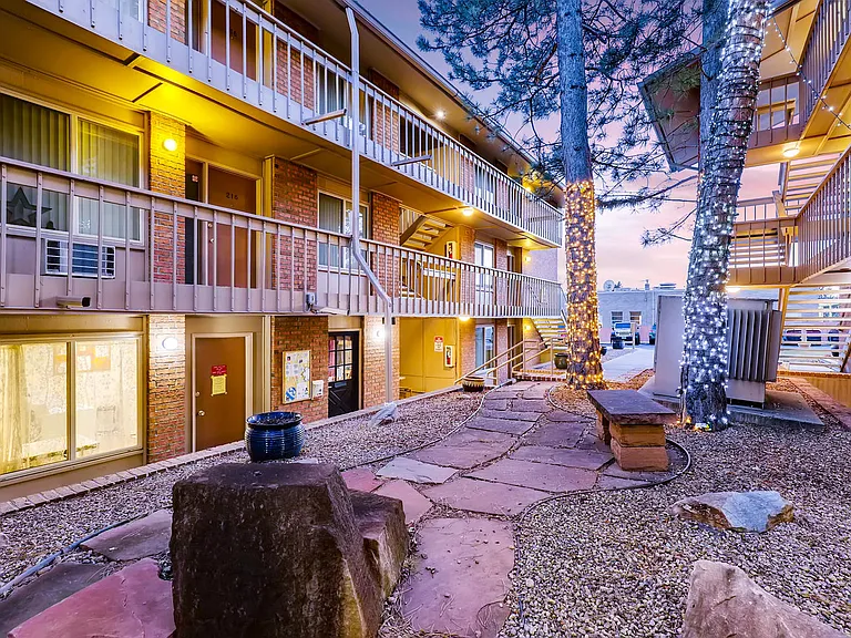 Coronado | Boulder, Co Apartments