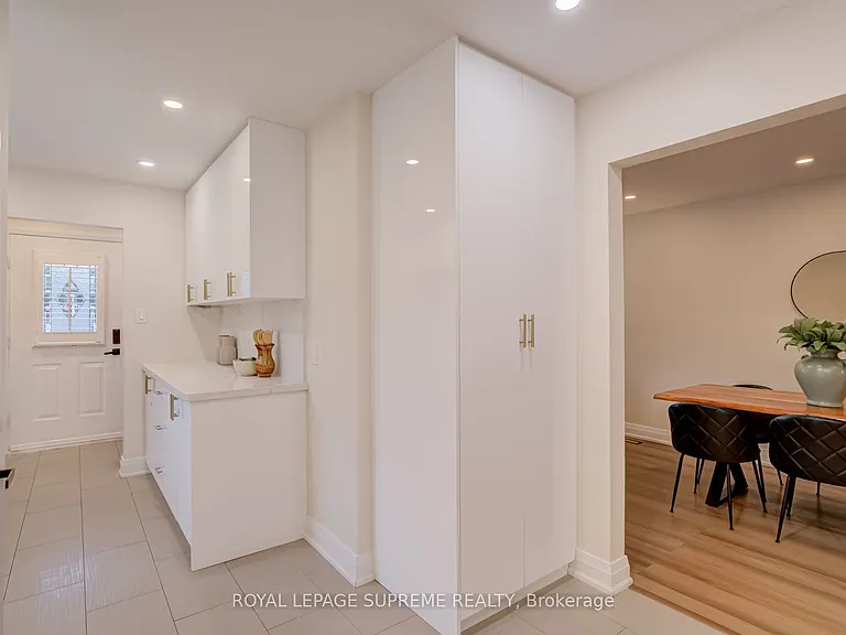 143 Voltarie Cres #UPPER — Photo 13