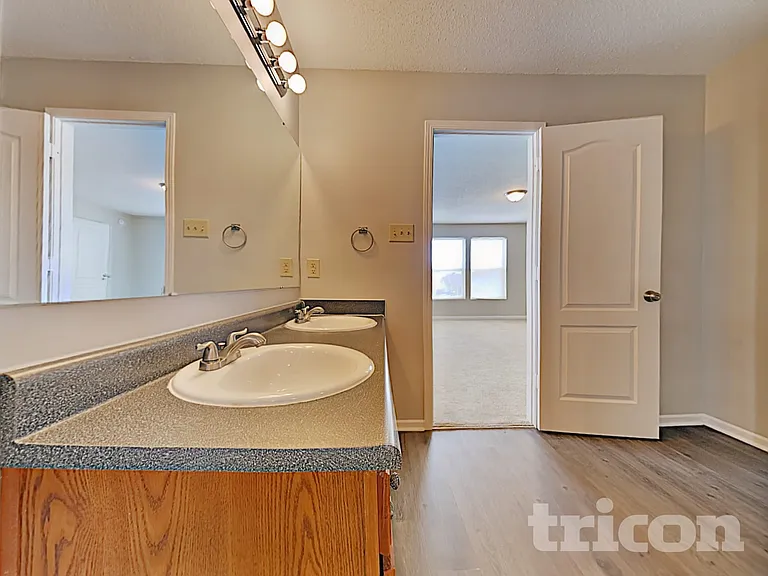 7921 Crackling Ln — Photo 25