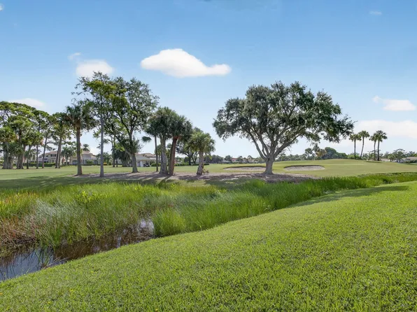 529 Prestwick Circle, Palm Beach Gardens, FL 33418