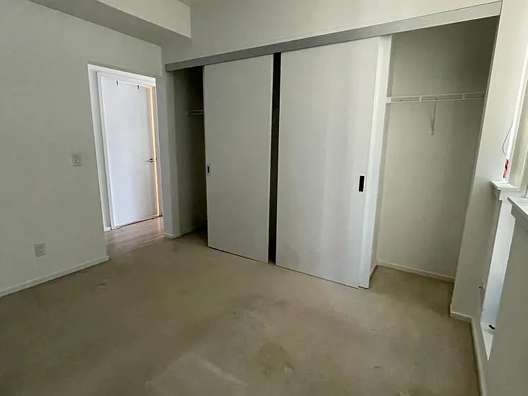 8 Charlotte St #302 — Photo 8
